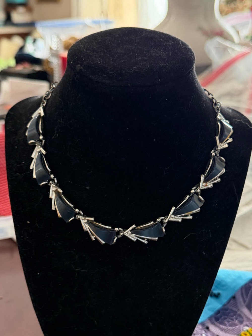 VINTAGE ART SILVER TONE & BLUE LUCITE ART DECO NECKLACE